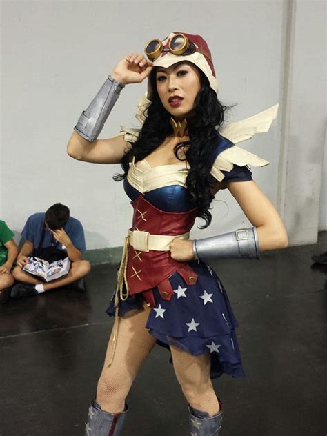 Classy Steampunk Wonder Woman Cosplay Wonder Woman