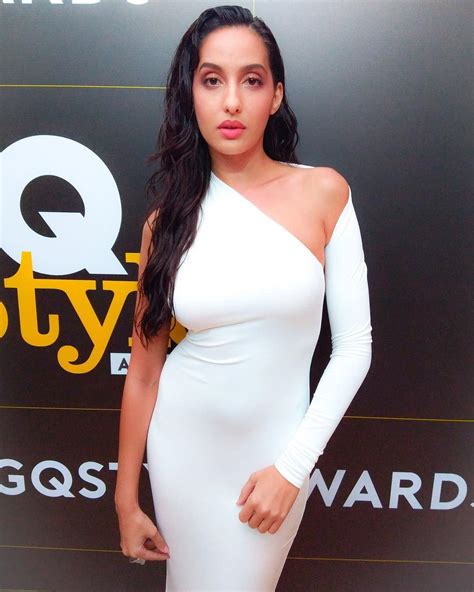 glamours nora fatehi unseen images pics photoshoot and wallpapers