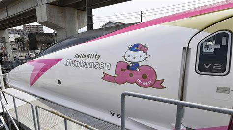 all aboard hello kitty bullet train debuts in japan cgtn hello