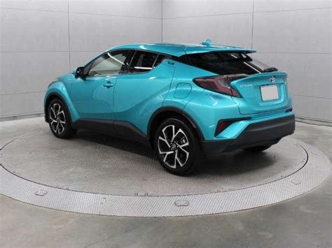 toyota chr hybrid  car pictures  model green color photo
