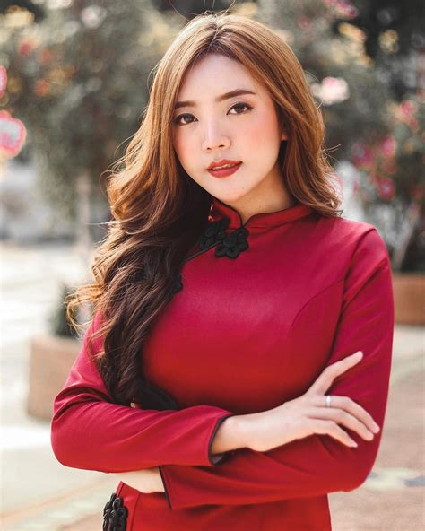 Kanoktip Tummanon Most Cute Thai Girl In Red Chinese