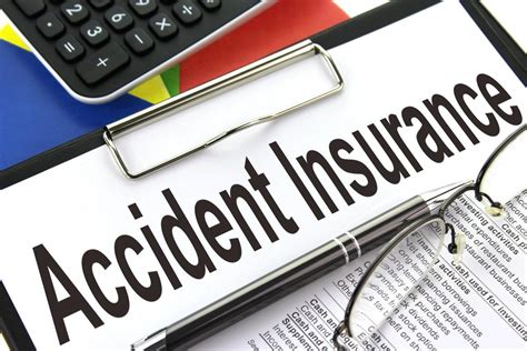 accident insurance clipboard image