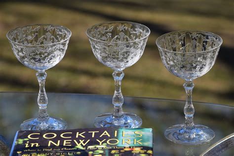 Vintage Etched Crystal Champagne Coupes Cocktail Glasses Set Of 4