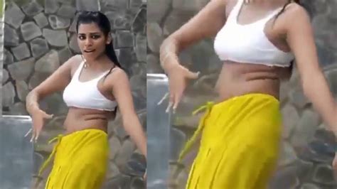 hot and sexy desi indian college girl super hot boobs