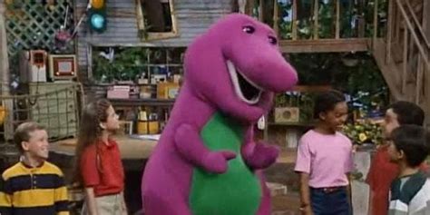 actor who used to play barney the purple dinosaur is now a