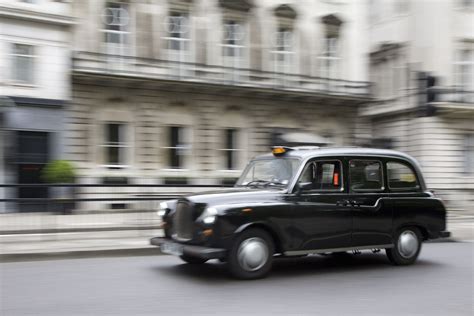 find   london black cabs taxis