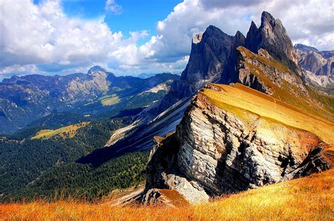 Hiking In The Dolomites Blog Flashpackerconnect Adventure Travel