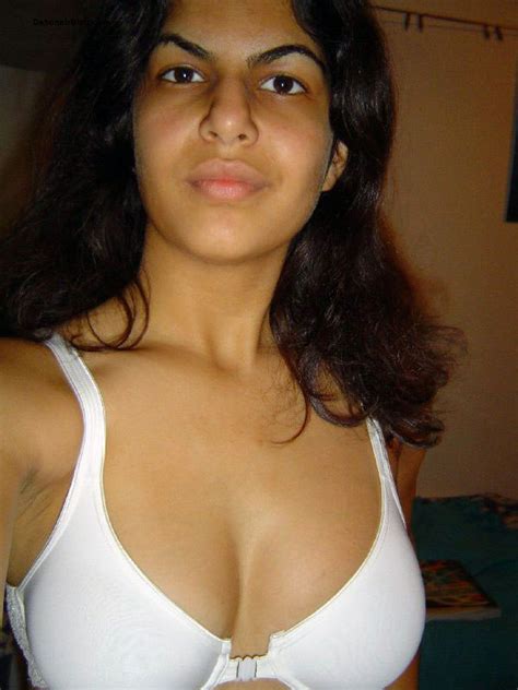 indian campuss nri girl posing in skimpy bra panty showing cunt ass and juicy tits pics