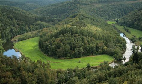 le tombeau du geant   botassart bouillon  des  beaux sites de belgique magnifique