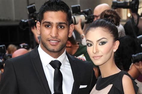 tweet from amir khan s account announces he s divorcing wife faryal makhdoom and accuses her