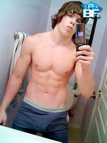 shirtless hotties take selfies in the mirror and model