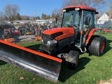 kubota  compact  tractor  cab  front blade hp diesel