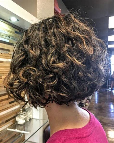 31 Sexiest Short Curly Hairstyles For Women In 2018