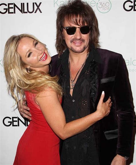 Kim Kardashian Friend Nikki Lund Dating Bon Jovi Guitarist Richie