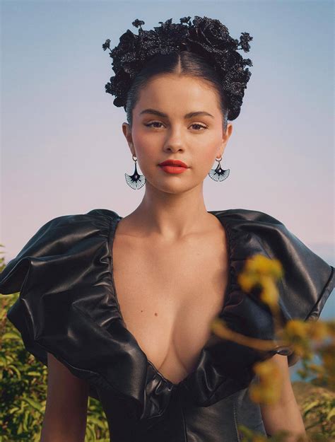 Selena Gomez Sexy Boobs In A Beautiful Photoshoot For