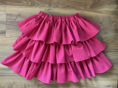 diy tutorial tiered ruffle skirt  elastic waistband   sew
