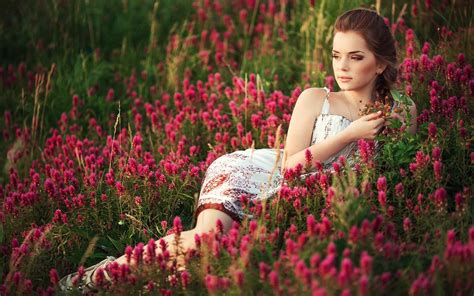 Best Beautiful Girls Flowers Wallpapers Wallpaper Cave