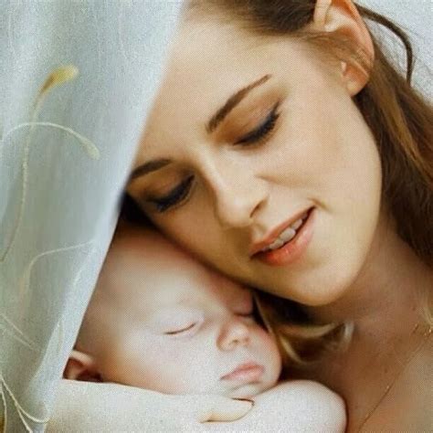 Beyond Twilight Kristen Stewart Pregnancy Rumors On The