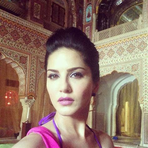 nude babe sunny leone erotic pictures fb4 photos