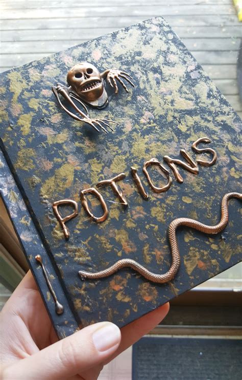 diy potions book tutorial halloween  harry potter decor