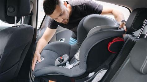 memasang car seat bayi  balita  benar passiontoprofit