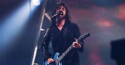 Foo Fighters Debut New Track Shame Shame On Snl Announce New Lp