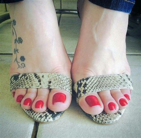 1916 Best Pretty Feet Images On Pinterest Pretty Toes
