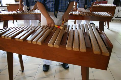 alat musik tradisional indonesia  terkenal bukareview