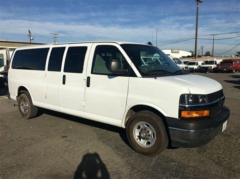 2018 Chevrolet Express 3500 Extended 15 Passenger Van Lt 319651 New