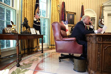 Trumps White House Redecoration Cost 1 75 Million In Furniture