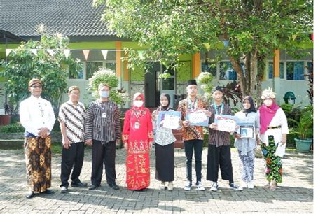 Sman 16 Semarang Mendulang Emas Pada Kejuaraan Di Bidang Sains Bahasa