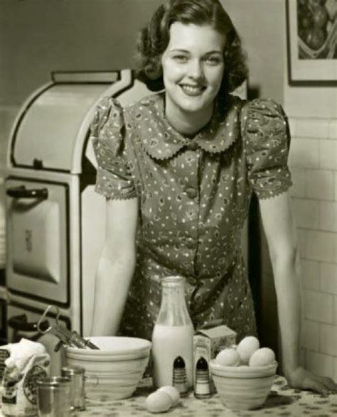 the vintage women vintage housewife vintage pictures