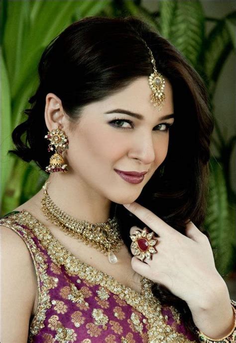 Ayesha Omer Pictures And Biography