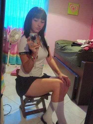 Pretty Brunette Sexy Schoolgirl Colegiala Selfie Selfshot Selfy