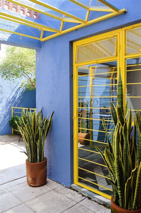 paint color   gorgeous modern mexican home    favorite modern mexican home