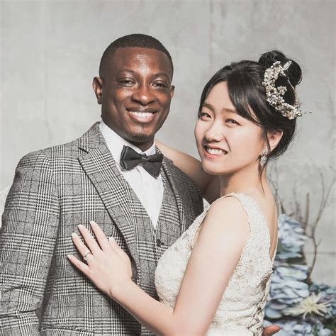 say hello to tayo nigerian and his wife kyunghwa south korean they