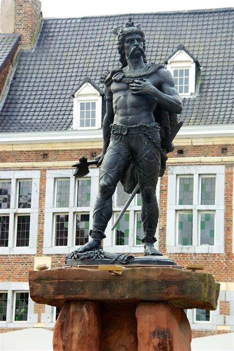 statue  ambiorix  tongeren belgium  pixeles mer du nord luxembourg belgique