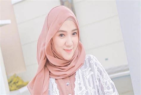 Mengenali Berbagai Jilbab Model Terbaru Gendis Id