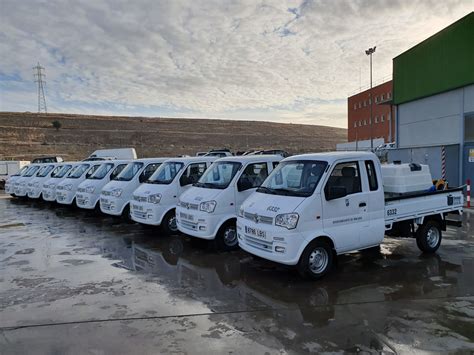 limasa incorpora  su flota diez vehiculos minihidro  ocho sopladoras