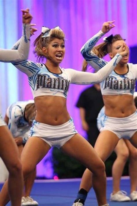 25 Of The Best Cheerleading Fails That Make People Laugh