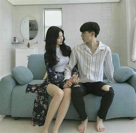 Pin By 김비얀 On Couple Goals Couples Asian Korean Couple Ulzzang Couple