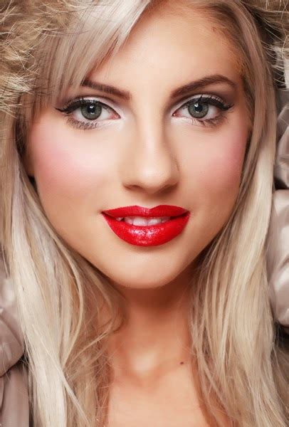 Do Your Makeup Like A Barbie Doll A Best Place Of Girls