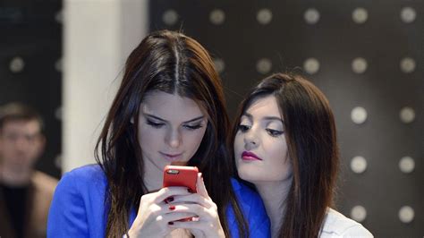 8 Dating Apps That Seriously Creep Us Out Glamour