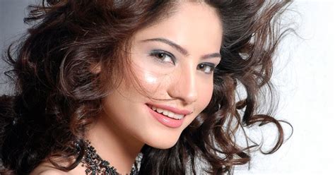 hum awaz entertainment magazine neelam muneer new latest