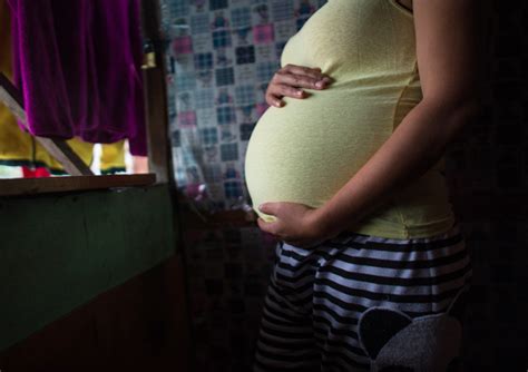 philippines report unplanned pregnancies tumaas tuwing may natural