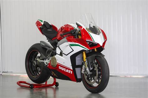 ducati panigale  speciale delivered  india costs inr  lakh