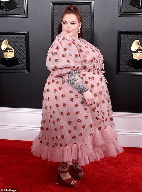 tess holliday society hates fat people the projects world