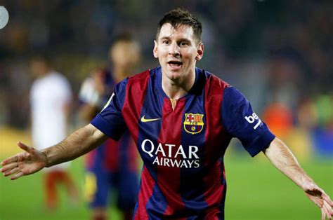 chelsea considering stunning £200m move to lionel messi who wants to