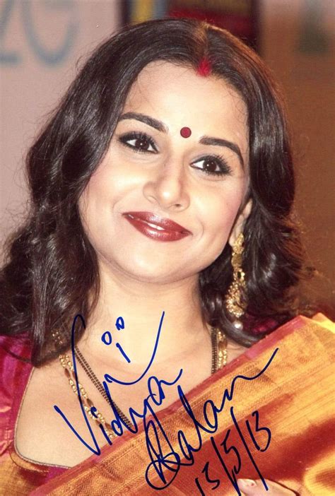 Vidya Balan Autograph In Person Signed Photograph