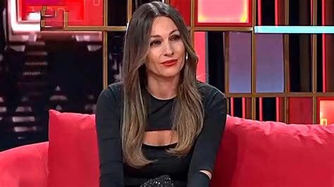 Diva Atemporal Jennifer López Es La Nueva Chica Guess Infobae